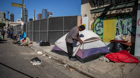 Homeless people in Los Angeles' Skid Row © AFP / Apu Gomes