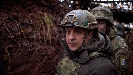 Ukrainian President Volodymyr Zelensky visits the front-line positions of Ukrainian military in Donbass, Ukraine on December 06, 2021. © Ukrainian Presidency / Handout/Anadolu Agency via Getty Images