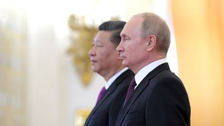 Chinese President Xi Jinping meets Russian President Vladimir Putin. © Kremlin Press Office / Handout / Anadolu Agency / Getty Images