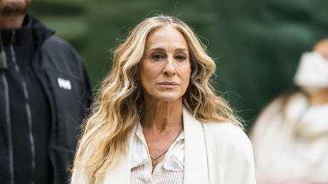 Sarah Jessica Parker is seen filming 'And Just Like That...' the follow up series to 'Sex and the City' in Madison Square Park. © Gotham / GC Images / Getty Images
