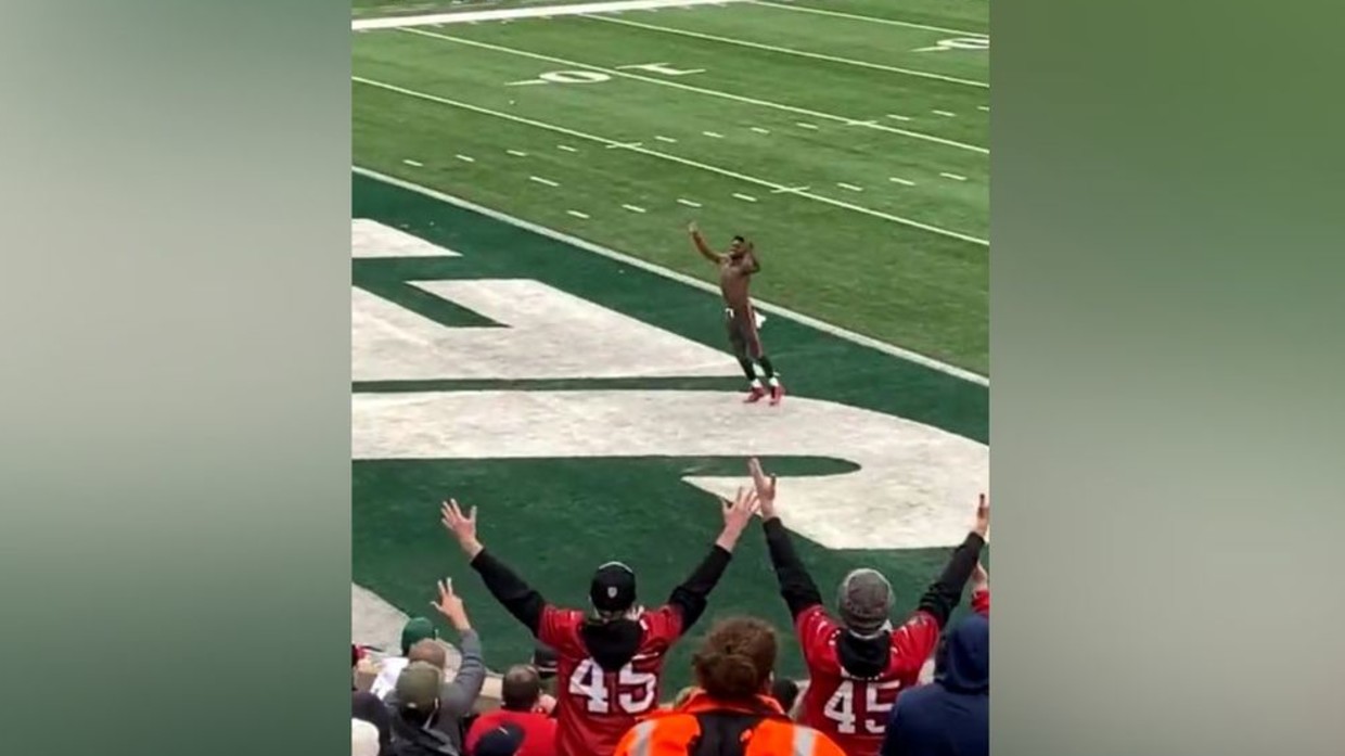 Antonio Brown 'no longer a Buc' after bizarre, shirtless exit during game  vs. Jets