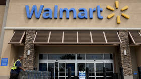 Walmart sued over ill-fitting pants