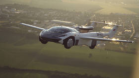 BMW powered flying car gets green light