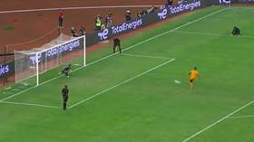 African star ridiculed after bizarre penalty miss (VIDEO)