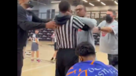 Chaos hits youth basketball game as coach ‘chokes out referee’ (VIDEO)