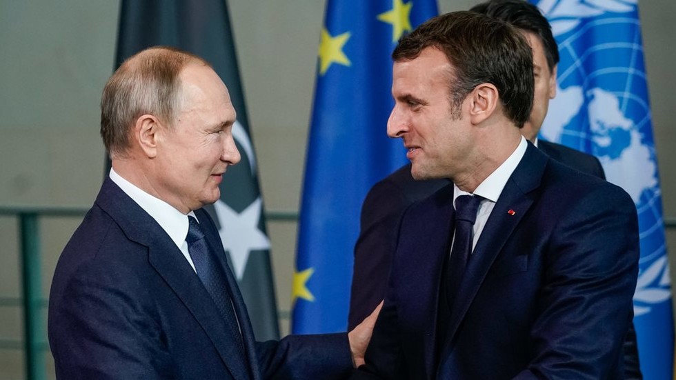 Macron reveals stance on NATO, EU & Ukraine ahead of Putin talks — RT ...