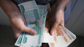 Russia reports largest income growth in nearly a decade