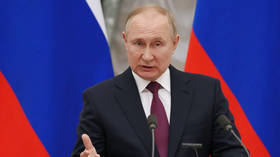 Putin comments on calls to recognize Donbass