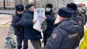 Anti-war protesters detained in Moscow