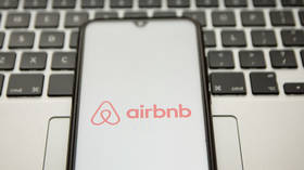 Airbnb to house 40,000 refugees
