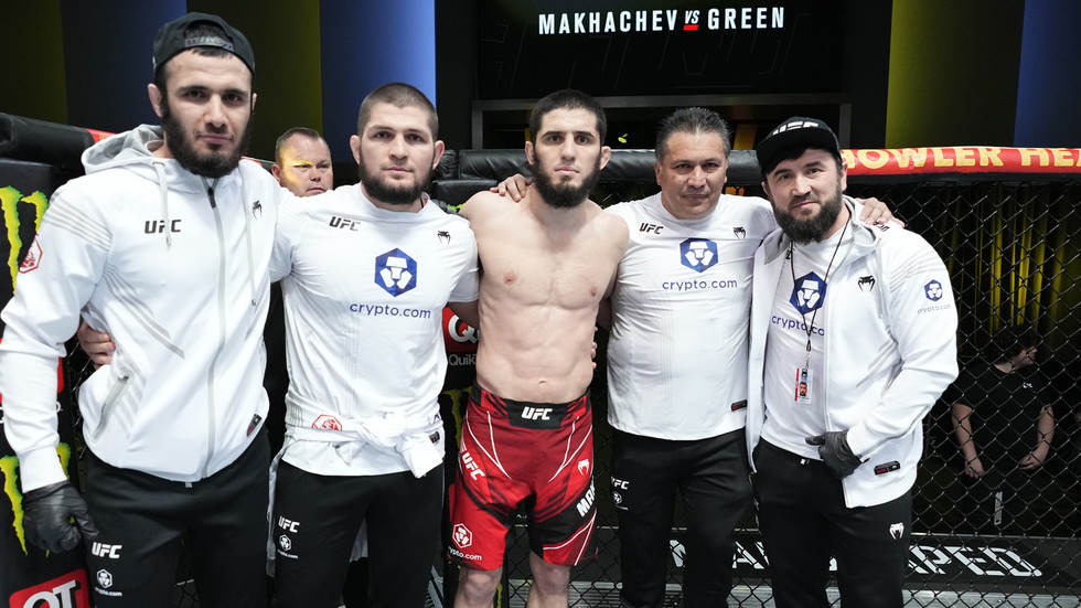 Makhachev UFC title shot delayed after claims he ‘turned down’ short ...