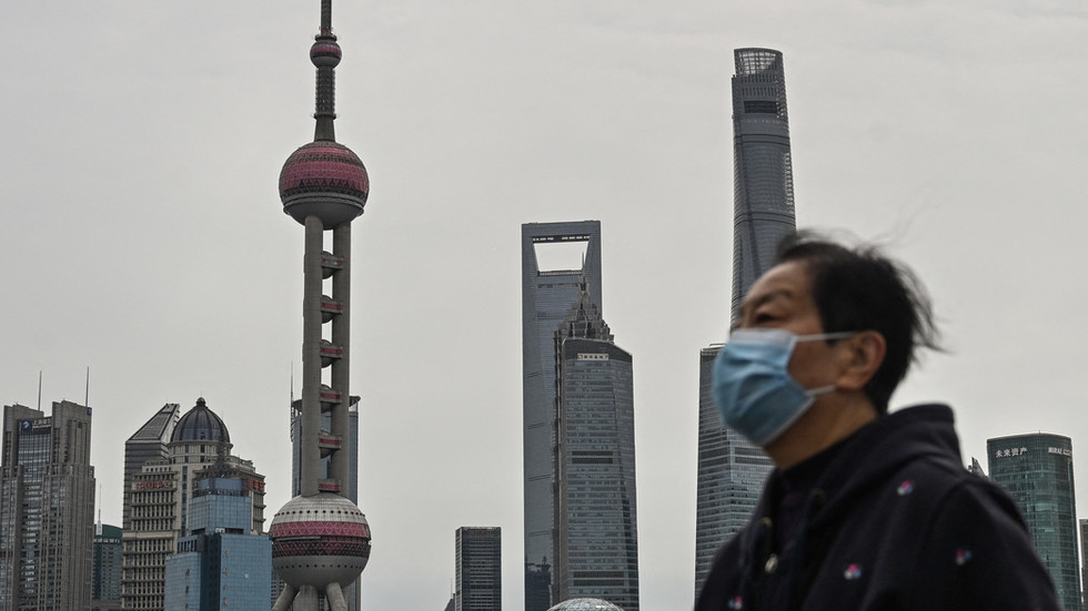 China announces another massive lockdown — RT World News