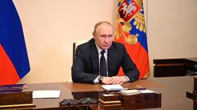 Kiev putting Ukrainian ‘statehood’ at risk, Putin warns