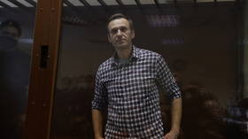 Prosecutors seek new prison term for Navalny