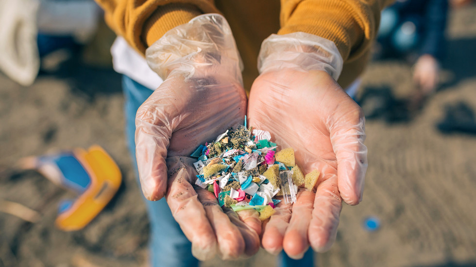 Microplastics Found Deep In Live Lung Tissue – Study — RT World News