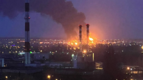 Blaze engulfs Russian oil depot near Ukrainian border