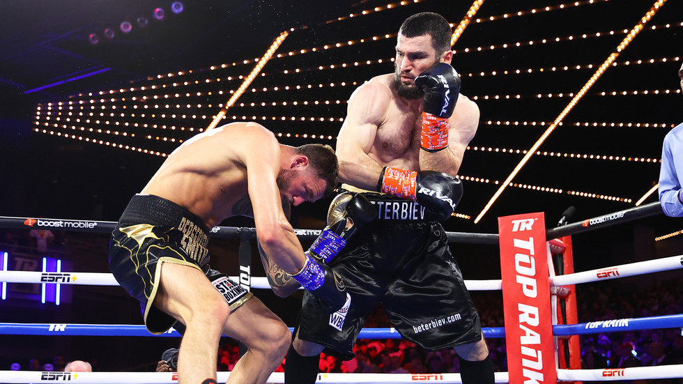 Beterbiev Sets Up All-Russian Undisputed Bout With Brutal KO (VIDEO ...