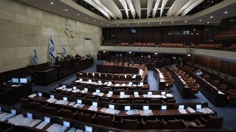The plenum at the Knesset, Israel's parliament, in Jerusalem. © AP / Ariel Schalit