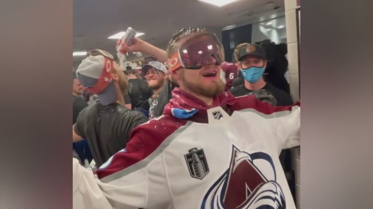 Russian star celebrates in style after Stanley Cup glory (VIDEO) — RT Sport  News