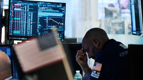 US stocks fall amid recession fears