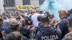 Taxi drivers protest in Rome (VIDEO)