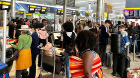 Italian budget airlines staff go on strike