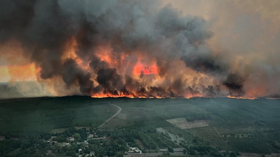 Largest French wildfire may be ‘act of arson’