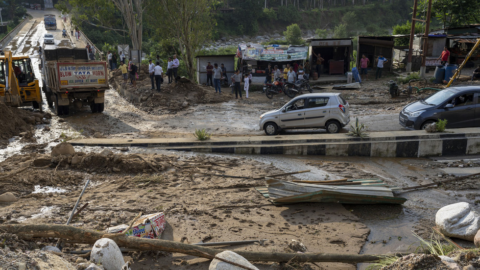 Monsoon Rains Kill Dozens In India — RT World News