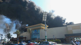Massive fire consumes mall in Mediterranean port city (VIDEOS)