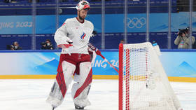 Russian hockey star drops lawsuit in military service row