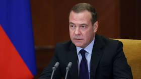Medvedev labels retired US general ‘an idiot’
