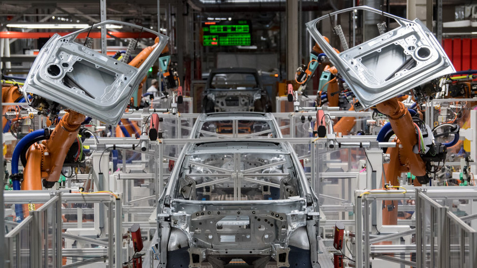 European auto industry in trouble S&P — RT Business News