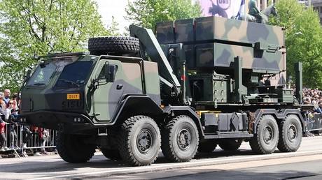 Un système NASAMS monté sur camion exploité par les forces de défense finlandaises.