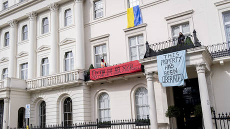 Protesters occupy a London property allegedly belonging to Oleg Deripaska