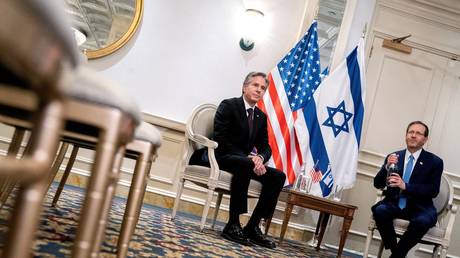 US Secretary of State Antony Blinken (L) meets Israeli President Isaac Herzog in Washington DC, October 25, 2022. © Stefani Reynolds / AFP