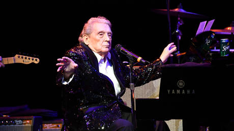 Jerry Lee Lewis dies