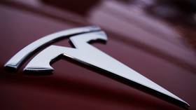 More crash deaths linked to Teslas in US