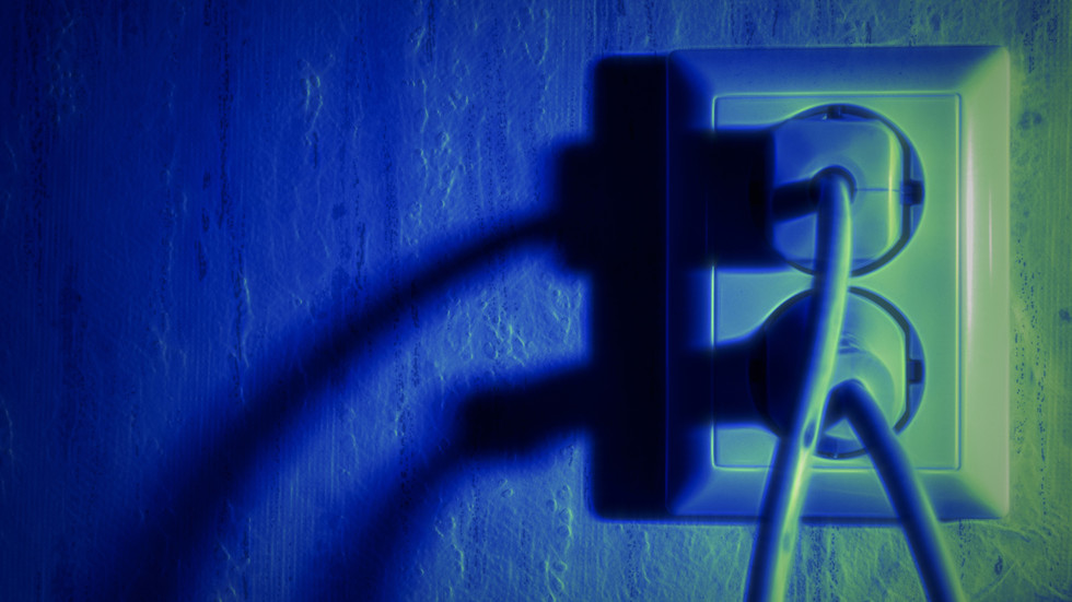 Germany to cap power prices Reuters — RT Business News