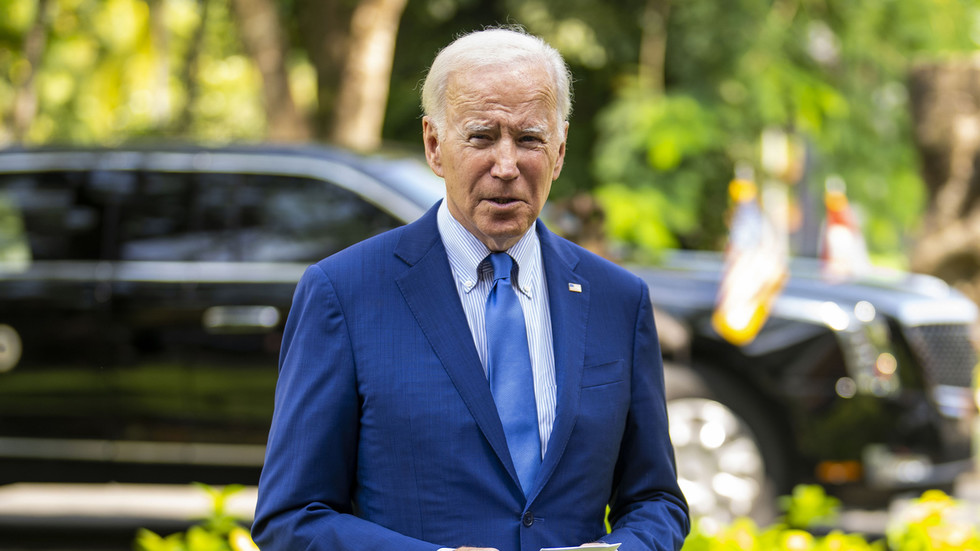 Biden suggests Russia not behind Poland missile strike