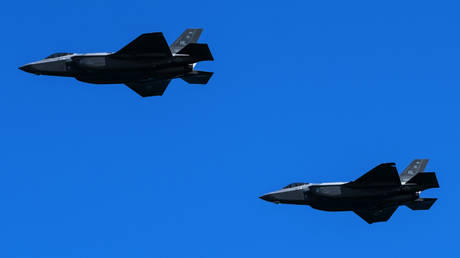 US jets in 'show of force' to Iran – WaPo