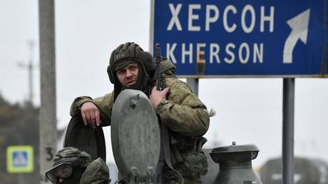 FILE PHOTO. Russian soldiers near Kherson.