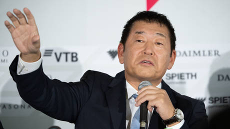 Morinari Watanabe has defended the presence of Russian officials at an FIG congress © Marijan Murat/picture alliance via Getty Images