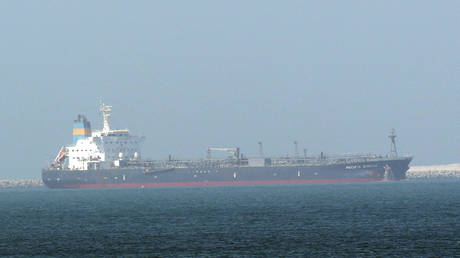 Нефтяной танкер сбил беспилотник в Оманском заливе – СМИ