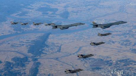 US bombers stage joint drills with South Korean fighter jets, November 5, 2022