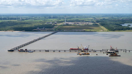 Construction of the liquefied natural gas (LNG) terminal near Wilhelmshaven, Germany, July 16, 2022.