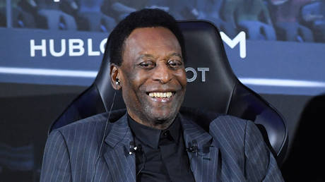 Health concerns grow for football icon Pele