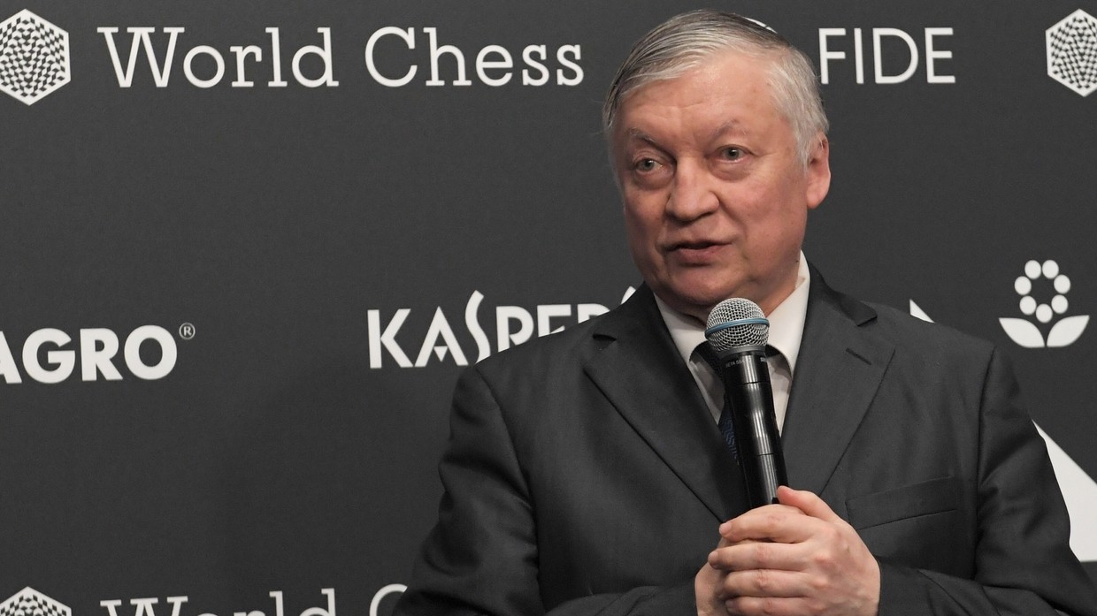 Chess Grandmaster Karpov Hospitalized After Mysterious Fall