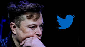 Илон Маск уволил всю доску Twitter
