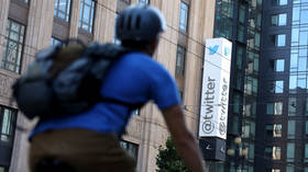 Ex-workers sue Twitter over layoffs