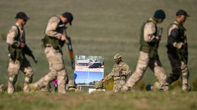 Des espions britanniques construisent une « armée terroriste » secrète en Ukraine – Grayzone
